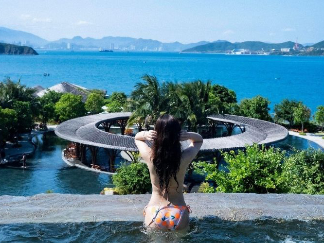 Tour Hòn tằm (Tắm biển / Ca mua nhạc)