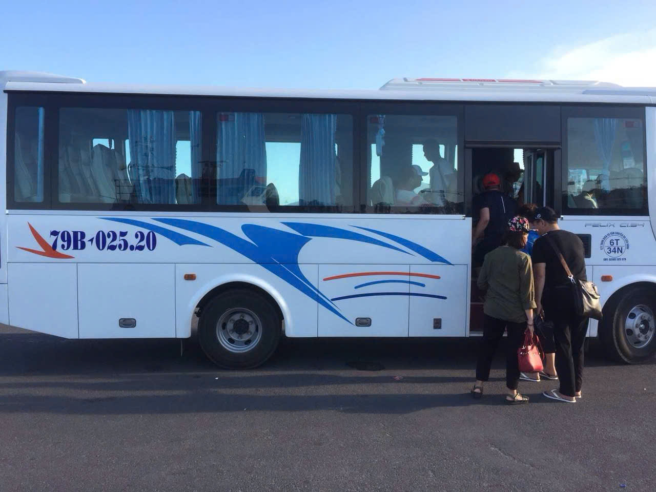  Thuê xe 35 chỗ tại Nha Trang
